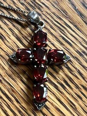 DBJ Vintage Sterling Silver 925 Garnet Oval Cross Pendant Necklace